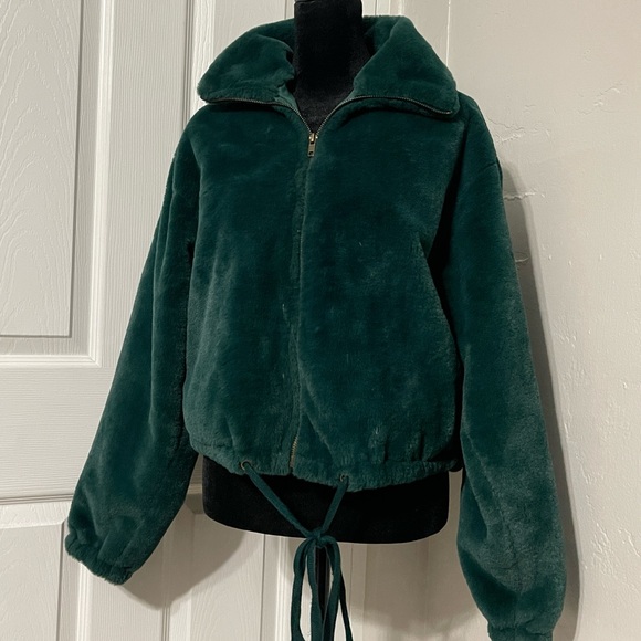 Victorias Secret Know One Cares Faux Fur Cropped Coat Jacket S - Picture 2 of 7